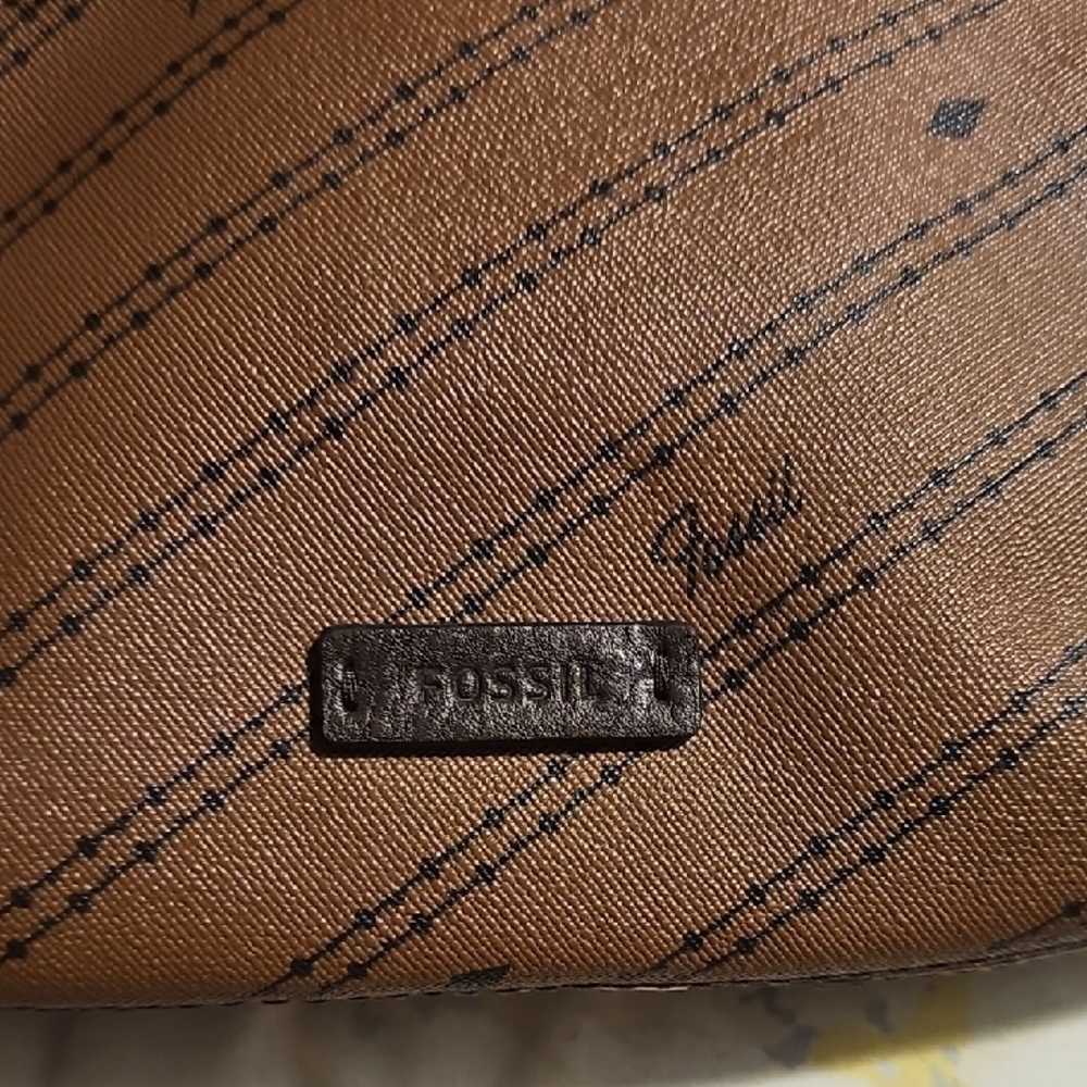 Fossil Brown Crossbody Bag with White Stripes - Picture 4 of 6